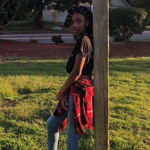 Meet your Posher, Leeanne